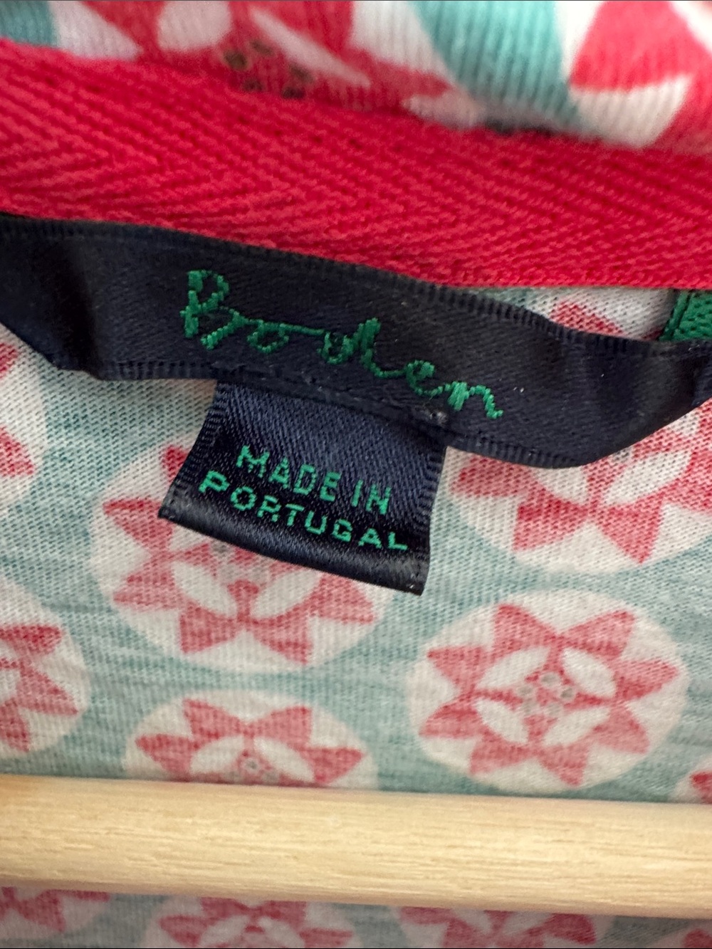 Boden Vintage teal/red/White Geometric print Button Down Long Sleeve Shirt sz M - Picture 2 of 4